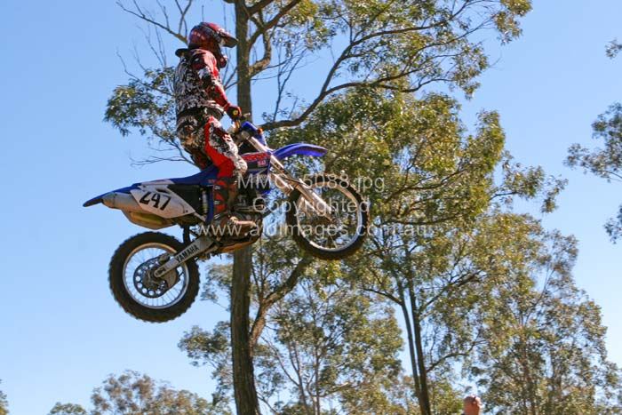 678x444 pixels (83K)